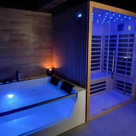 Saphir- Balneo & Sauna Prives 公寓